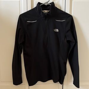 The North Face Women’s light Fleece quarter zip